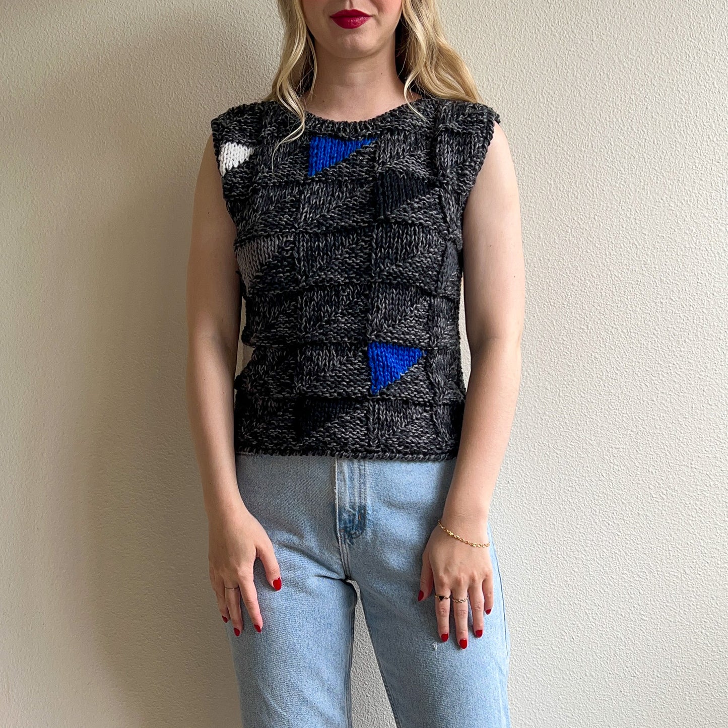 1980s Dark Gray Sweater with Triangle Pattern (M)