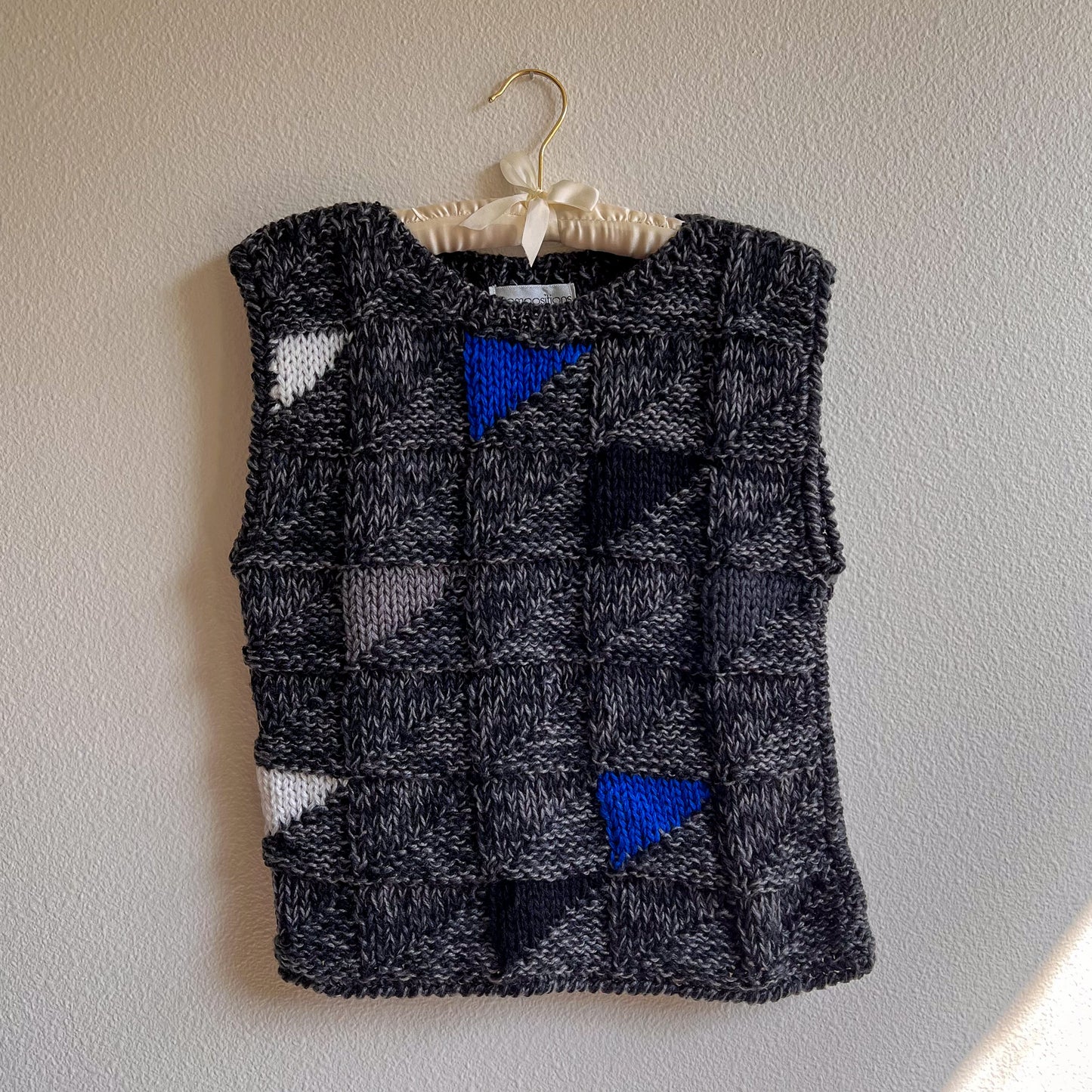 1980s Dark Gray Sweater with Triangle Pattern (M)