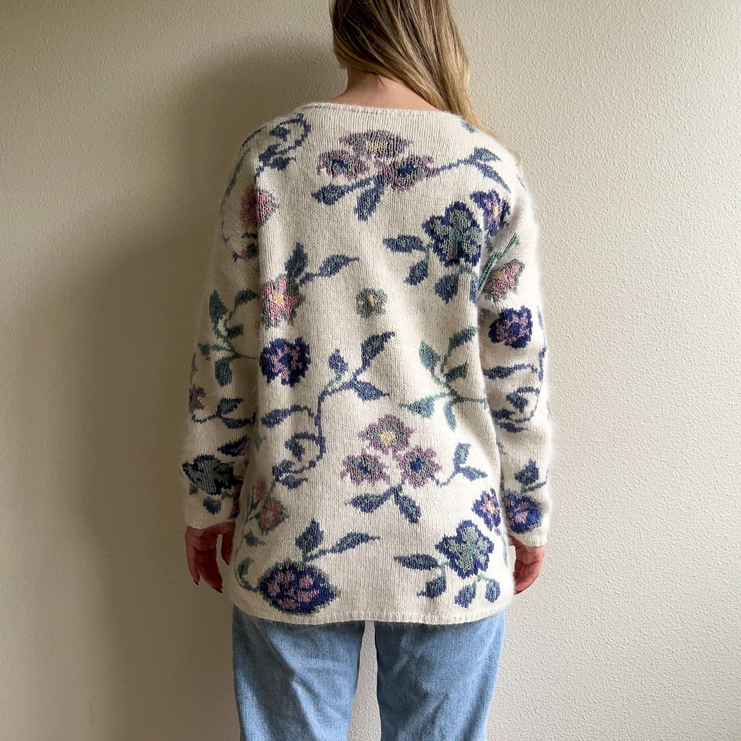 Fabulous 1980s White Silk Sweater With Purple Florals (L/XL)