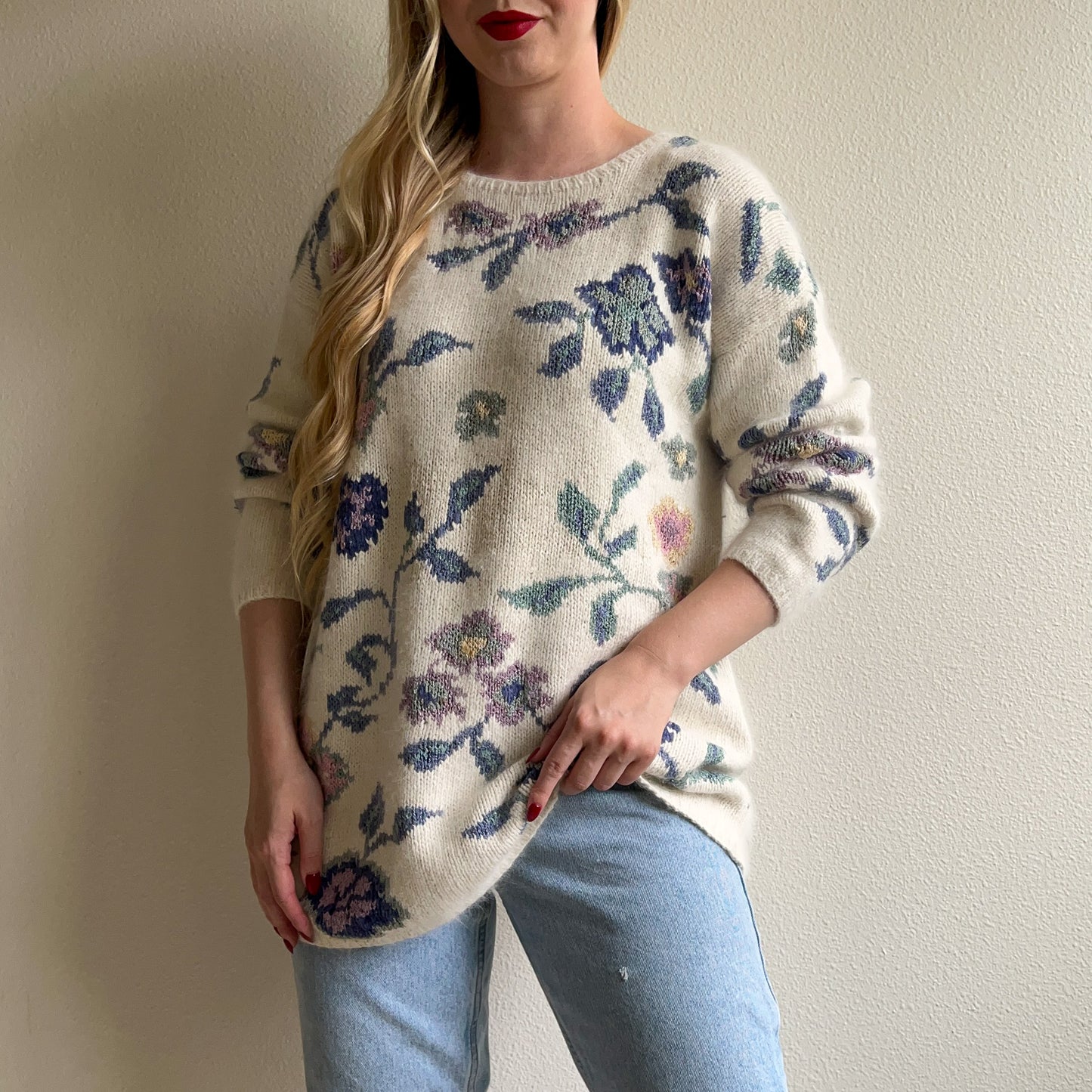 Fabulous 1980s White Silk Sweater With Purple Florals (L/XL)