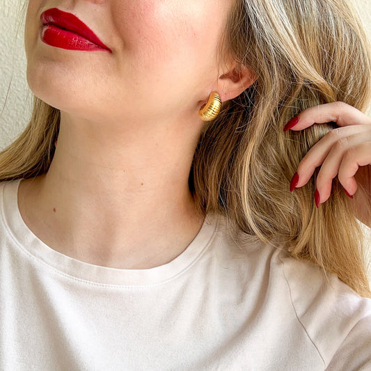 1980s Small Gold Tone Clip-On Hoops