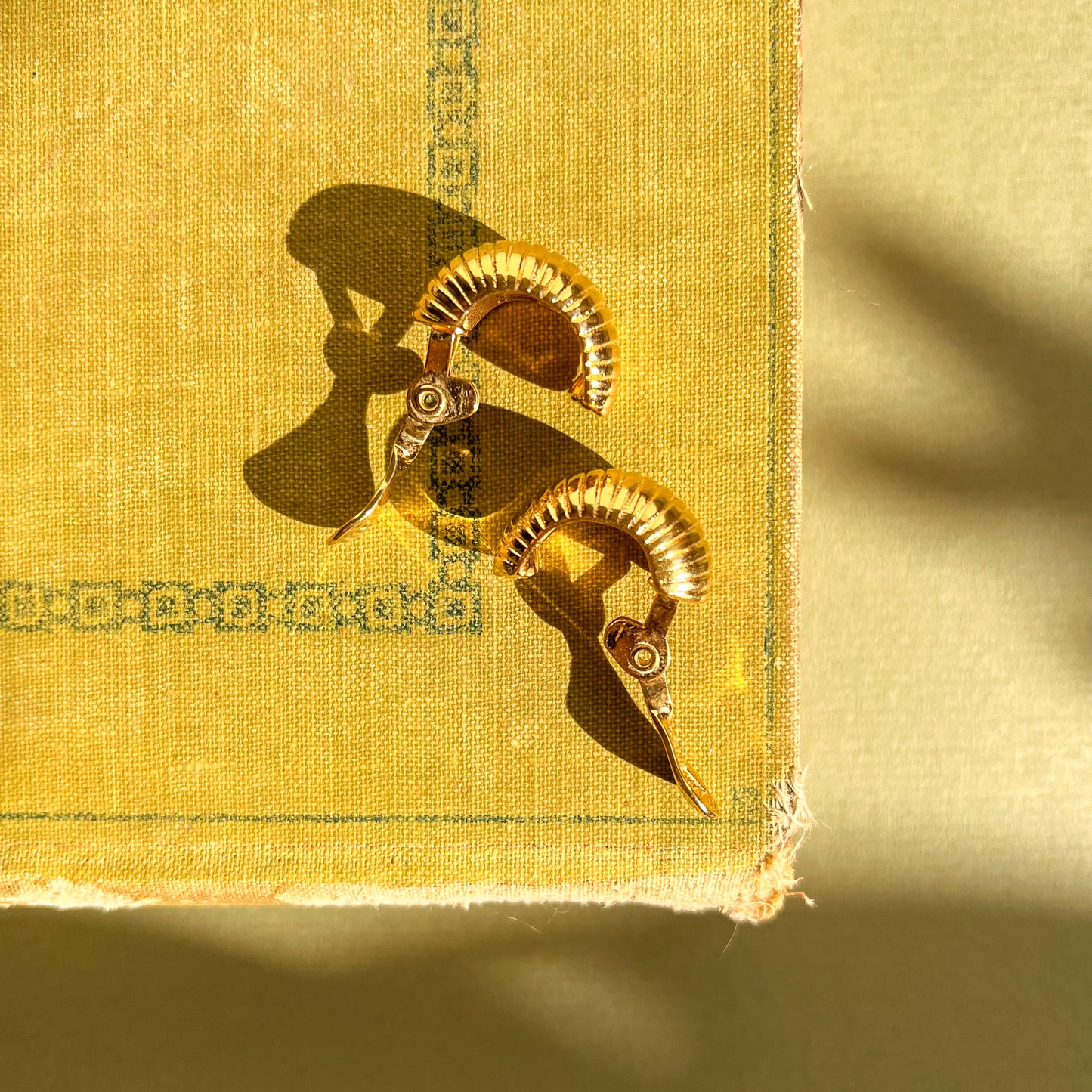 1980s Small Gold Tone Clip-On Hoops