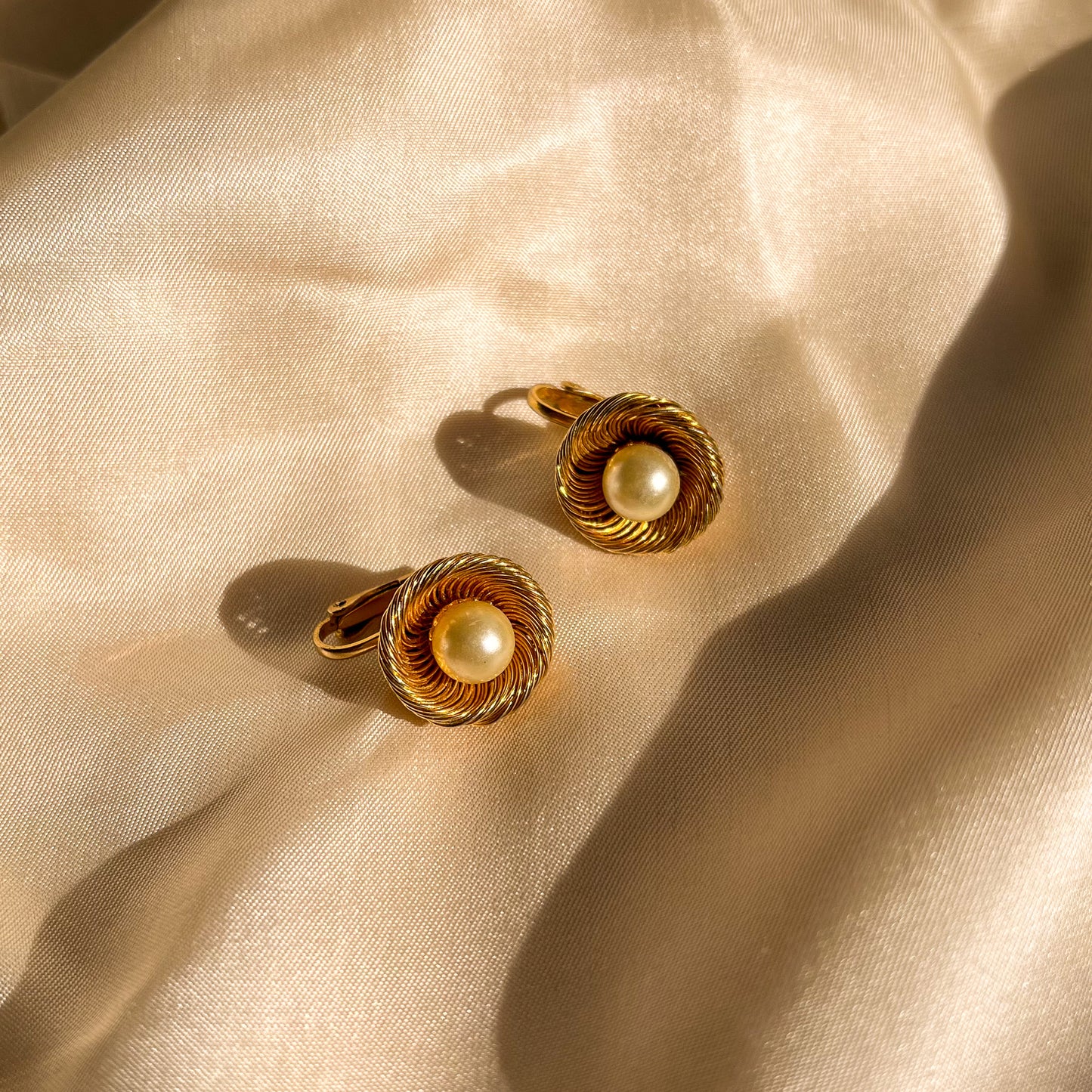 1980s Textured Gold-Tone Earrings With Large Pearls