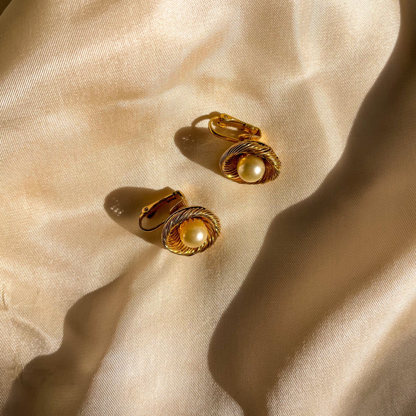 1980s Textured Gold-Tone Earrings With Large Pearls