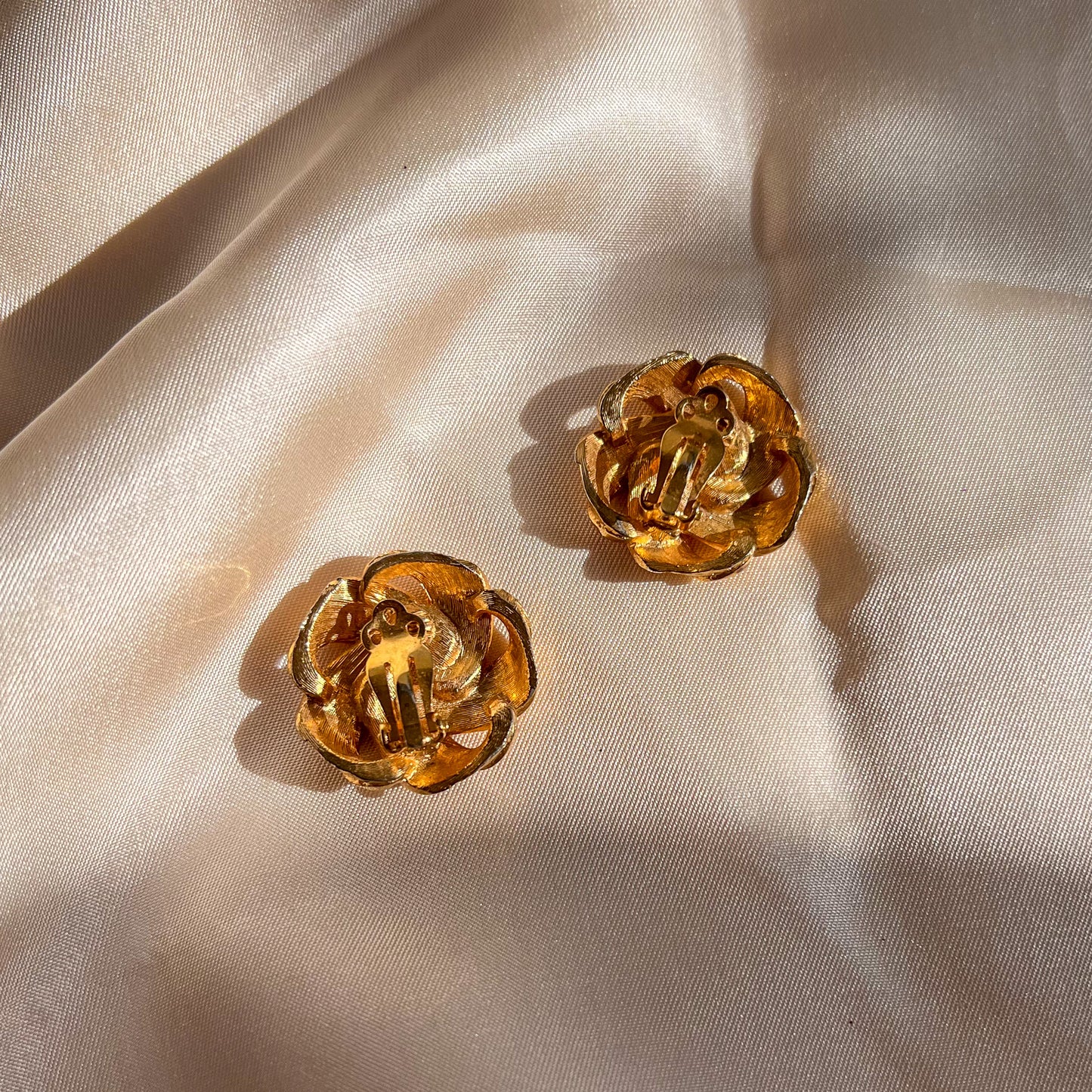 1950s Gold-Tone Interwoven Ribbon Earrings