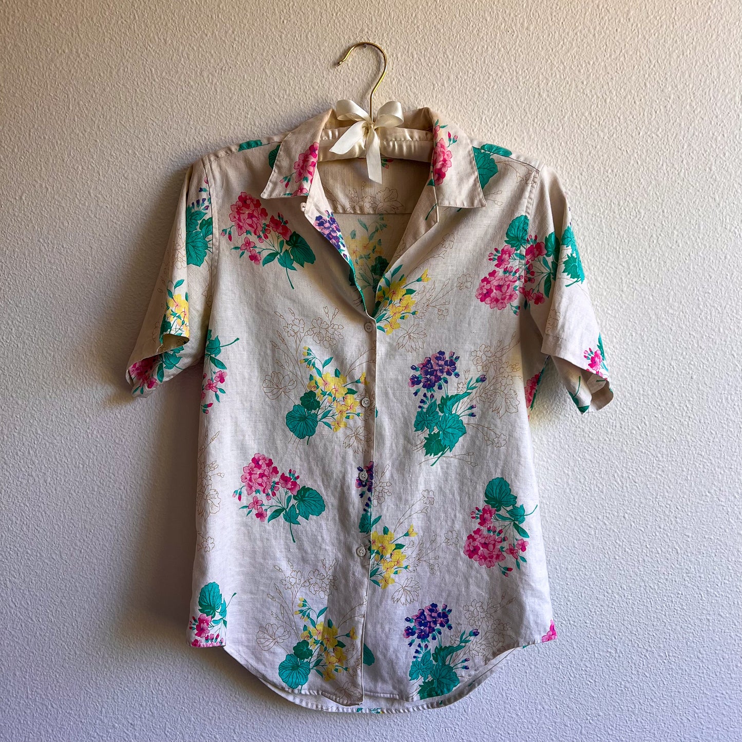 1980s Linen Button-Down With Summer Floral Print (S/M)