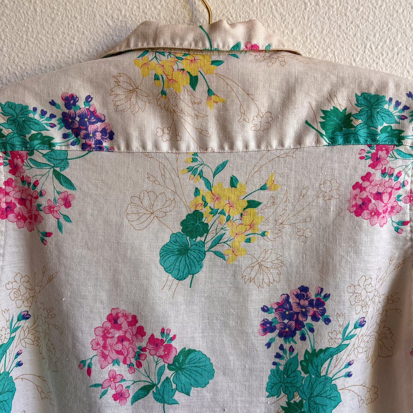 1980s Linen Button-Down With Summer Floral Print (S/M)