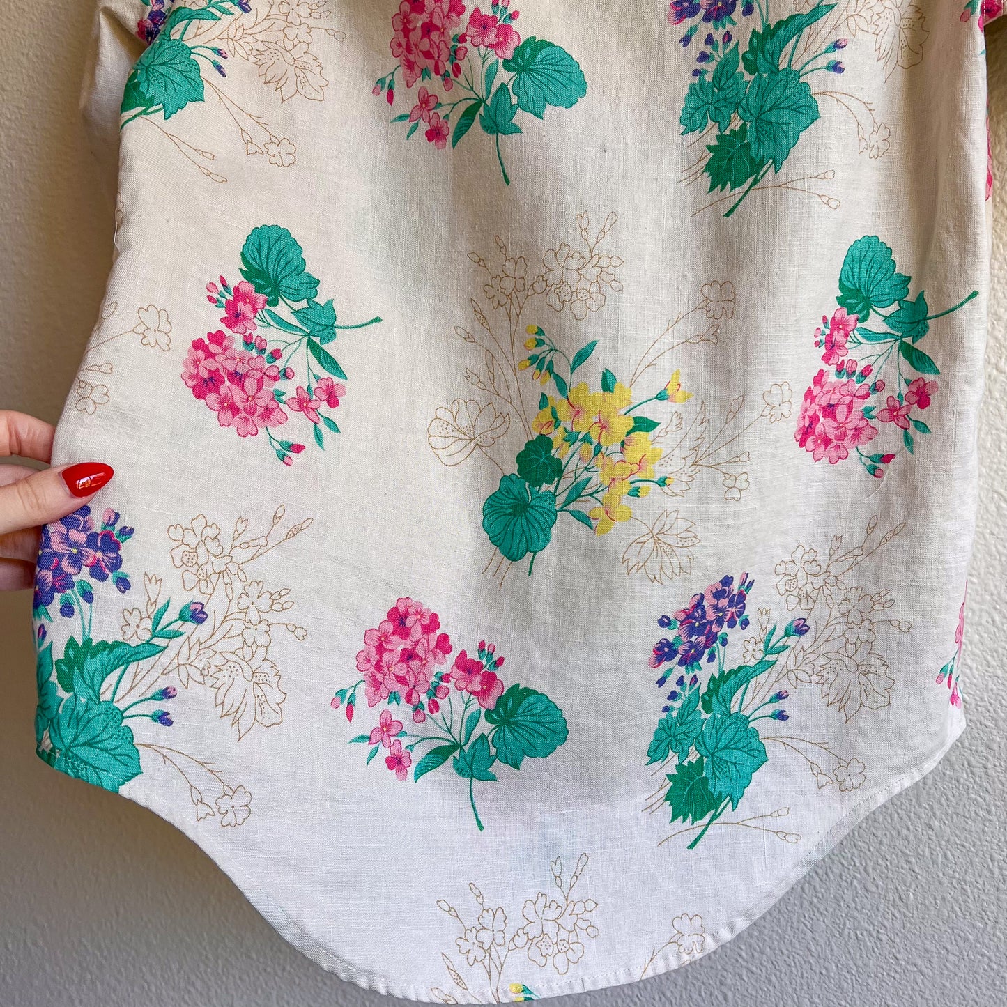 1980s Linen Button-Down With Summer Floral Print (S/M)