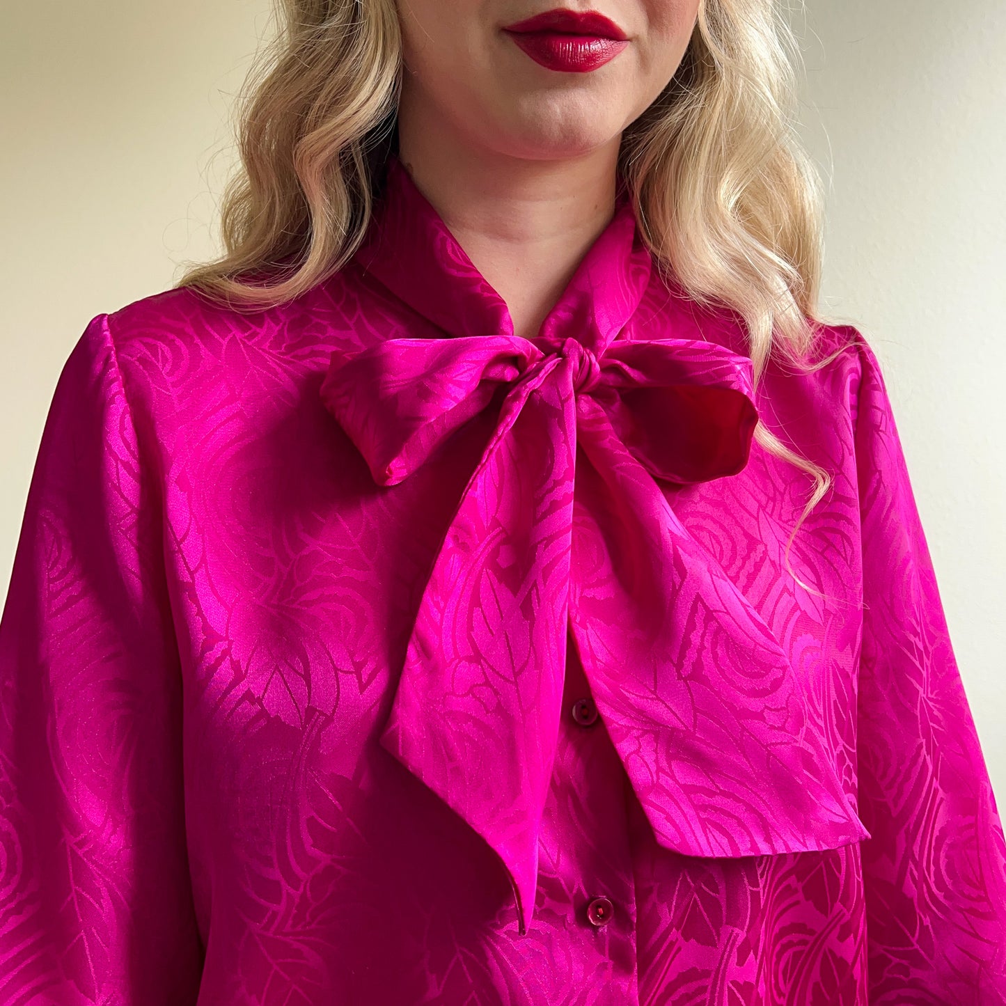 1980s Magenta Satin Blouse With Pussy Bow (M/L)