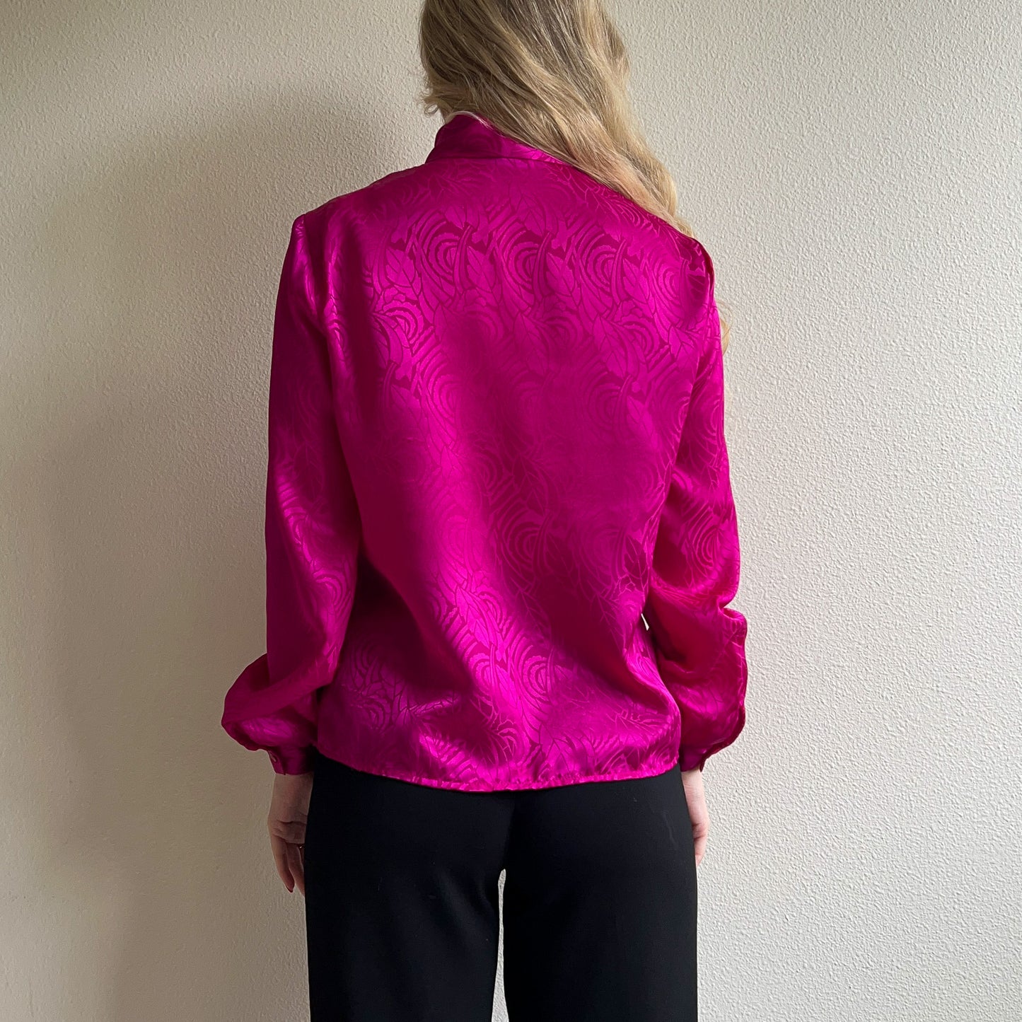 1980s Magenta Satin Blouse With Pussy Bow (M/L)