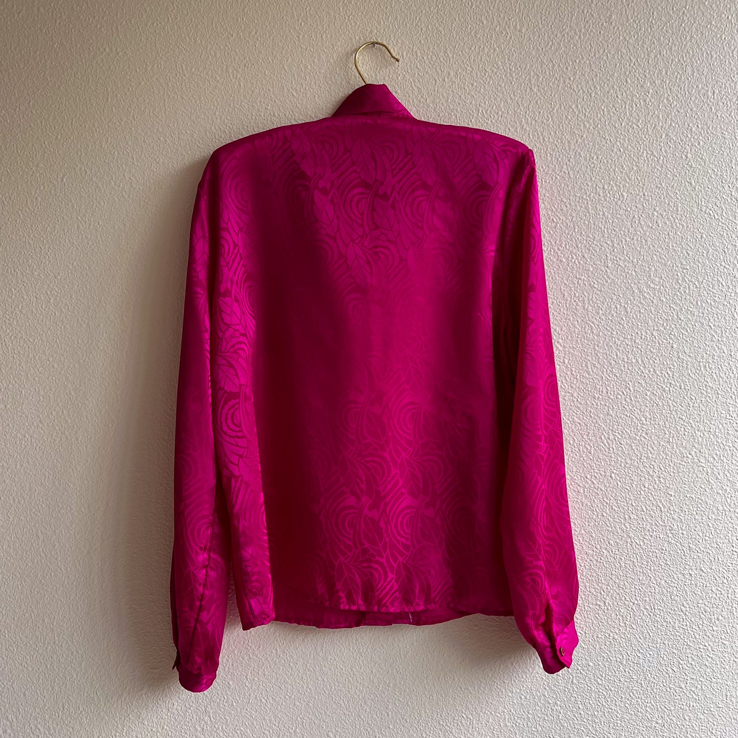 1980s Magenta Satin Blouse With Pussy Bow (M/L)