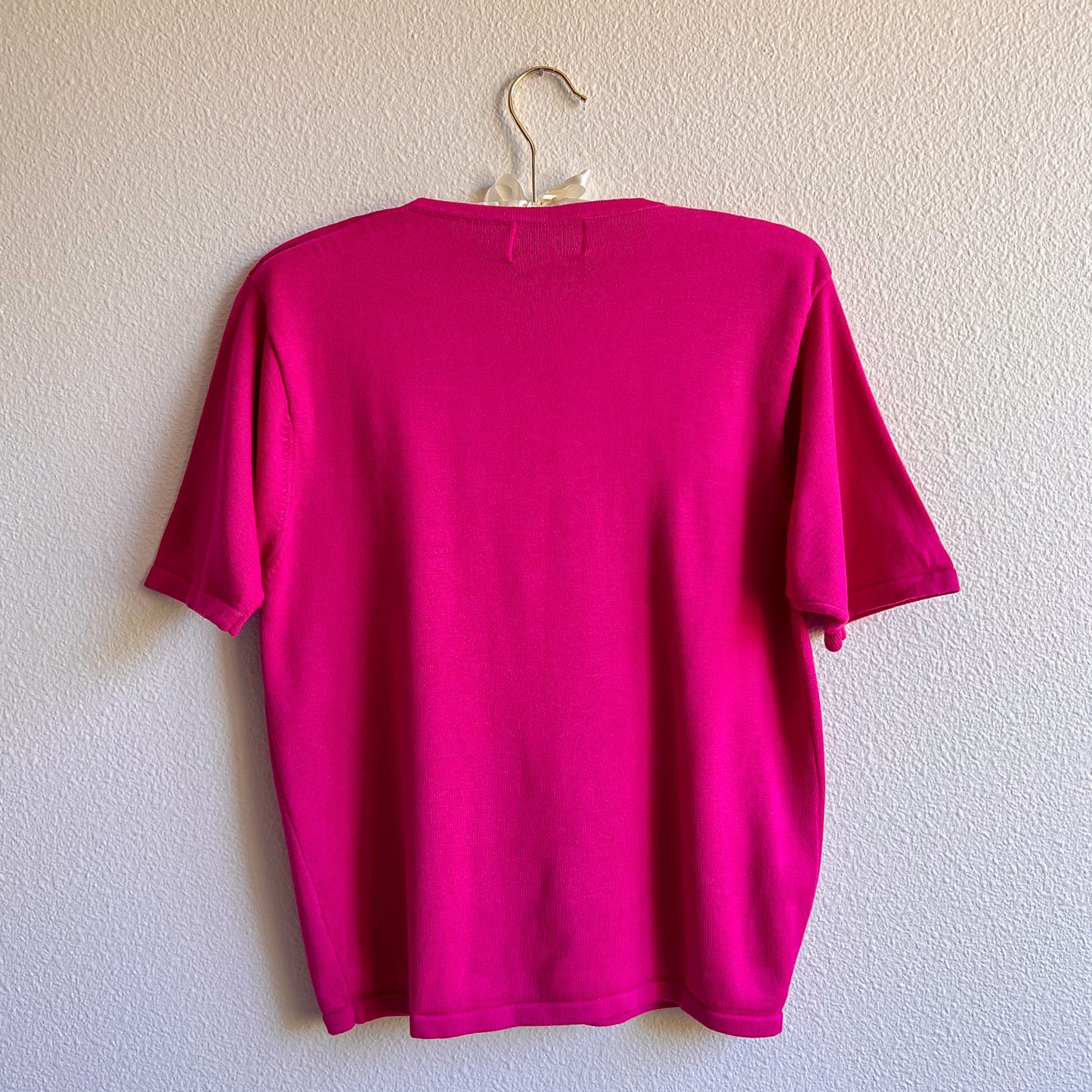 1980s Short Sleeve Magenta Sweater (S/M)