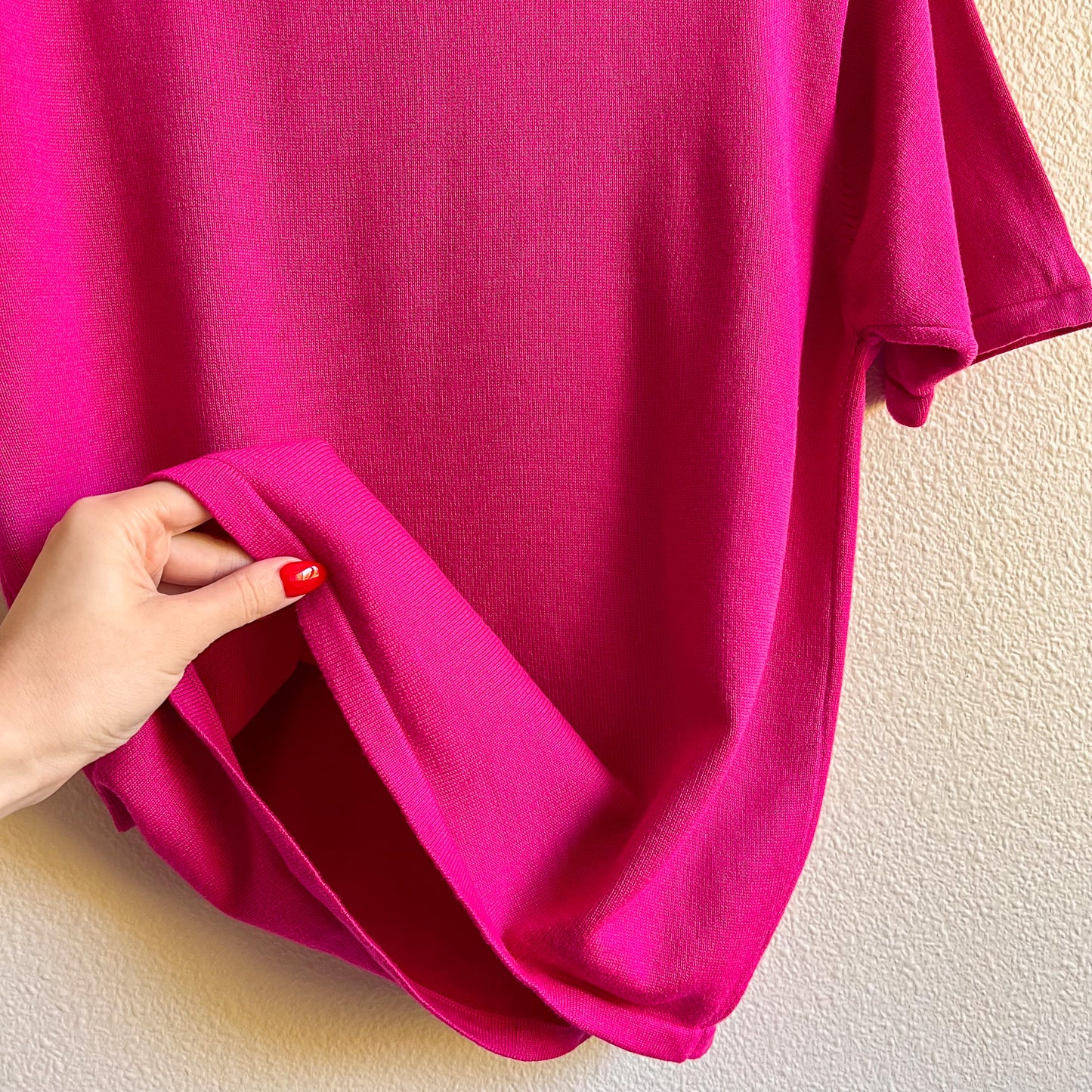 1980s Short Sleeve Magenta Sweater (S/M)