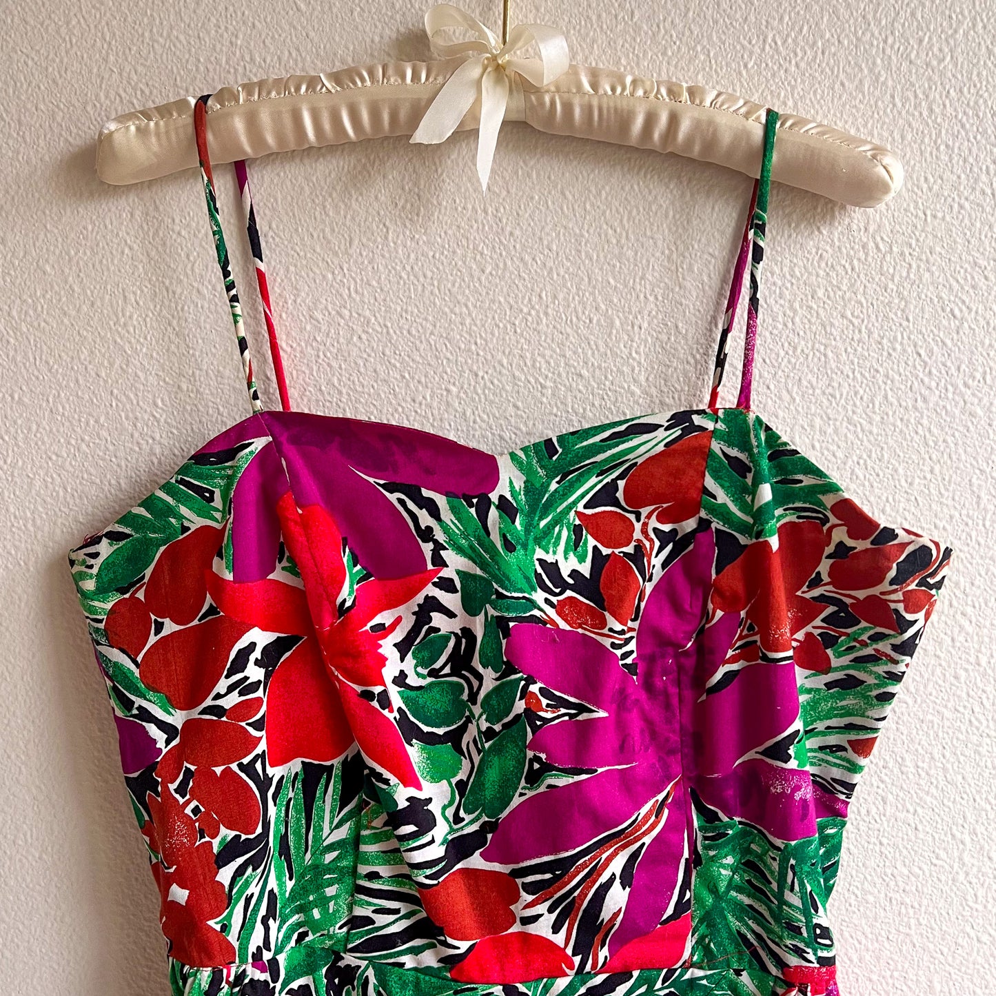 Gorgeous 1980s Purple and Green Print Summer Dress (L)