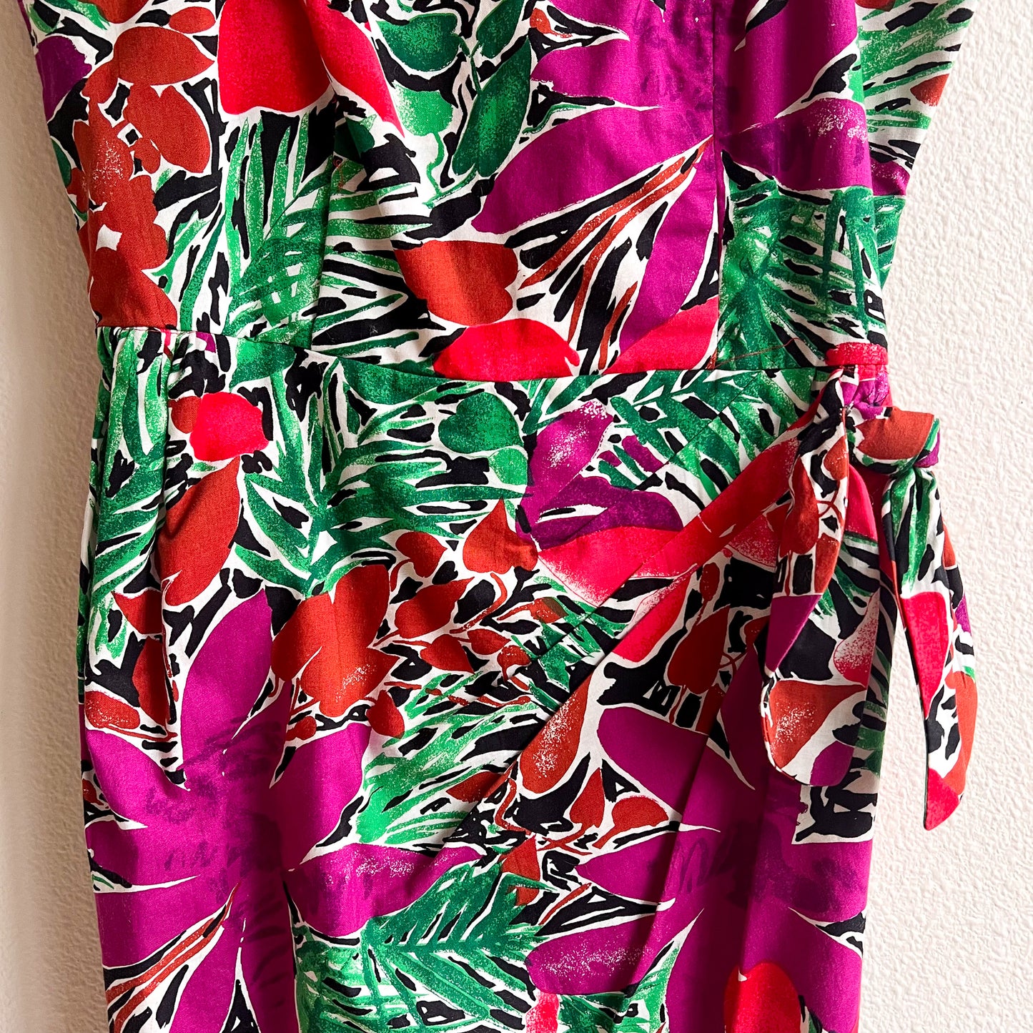 Gorgeous 1980s Purple and Green Print Summer Dress (L)