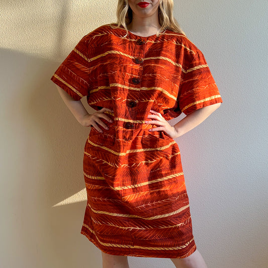 1980s Red and Orange Print Buttoned Dress (L/XL)