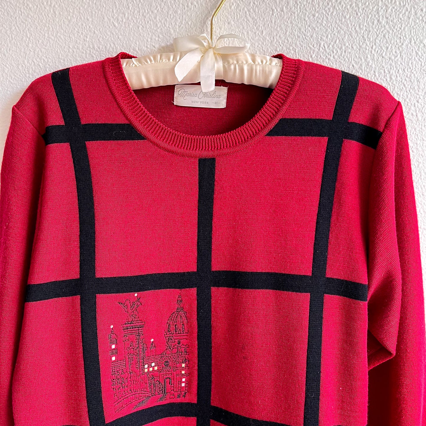 1980s Red Sweater With Cityscape Embroidery (M/L)