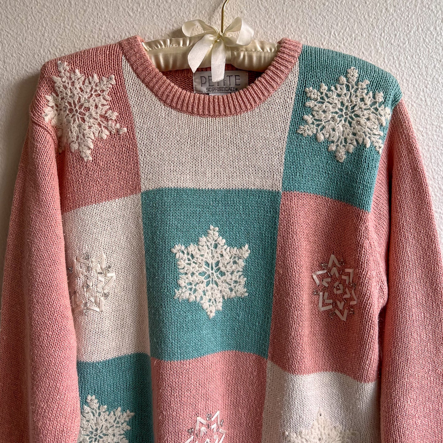 1980s Pink and White Snowflake Sweater (S/M)