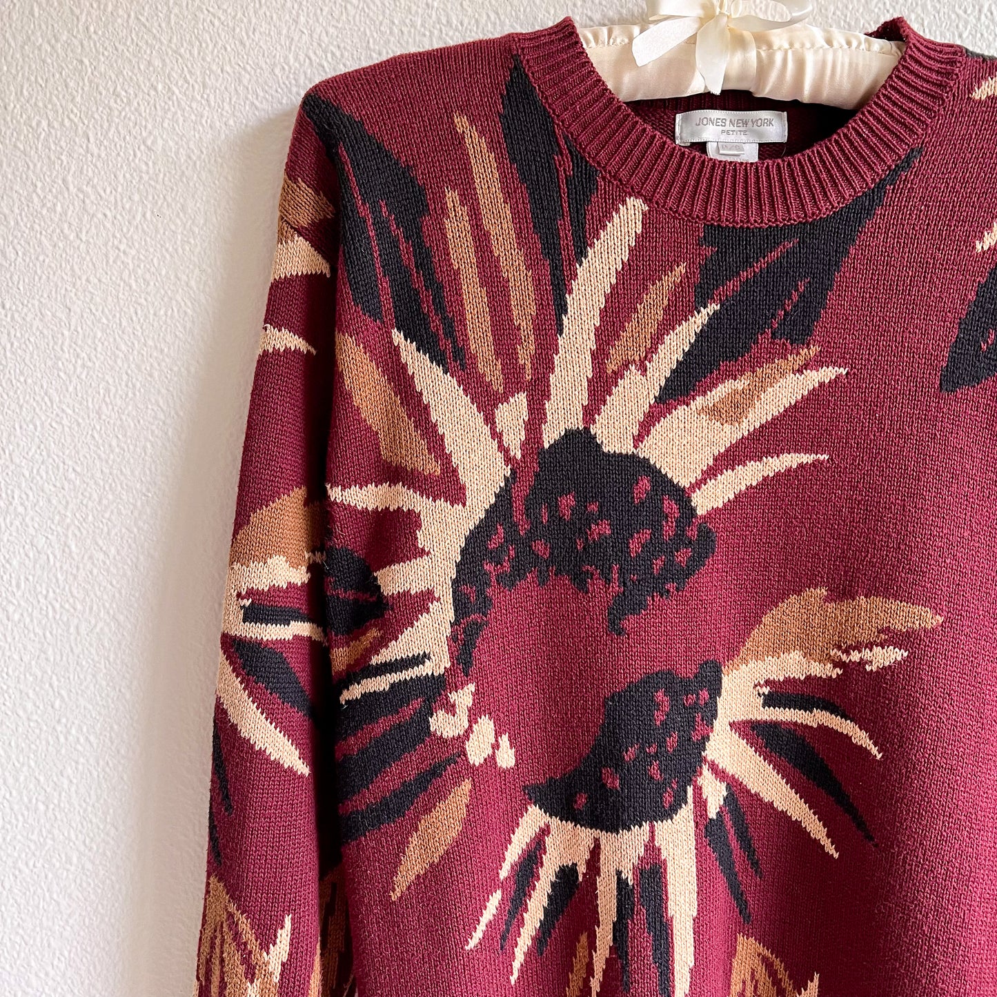 1980s Burgundy Sweater With Sunflower Pattern (M/L)