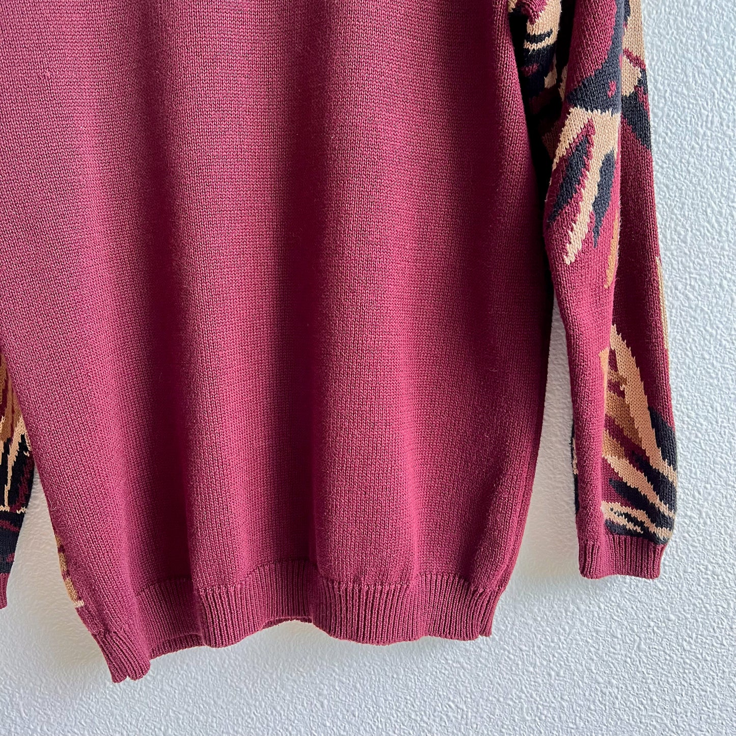 1980s Burgundy Sweater With Sunflower Pattern (M/L)