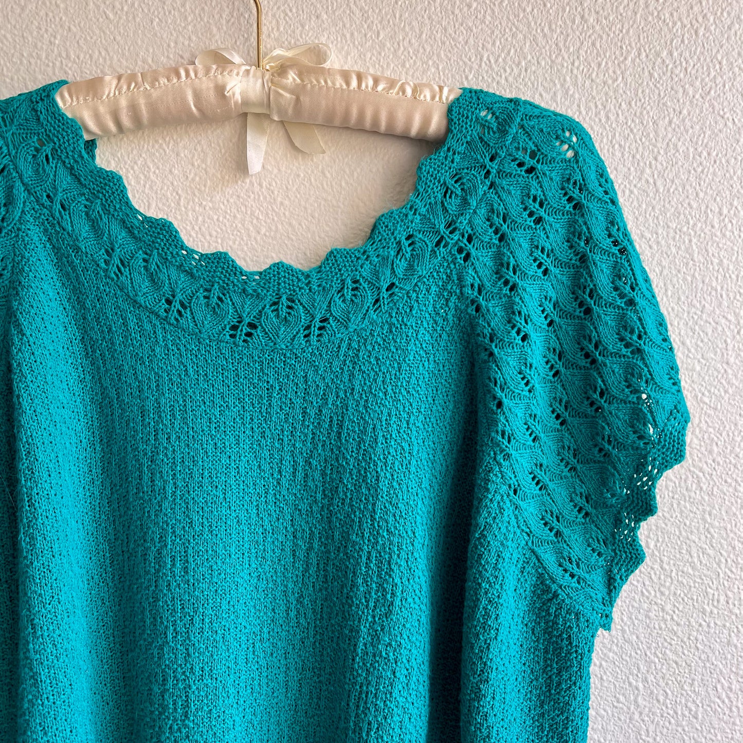 1980s Teal Short Sleeve Sweater With Crochet Details (L/XL)