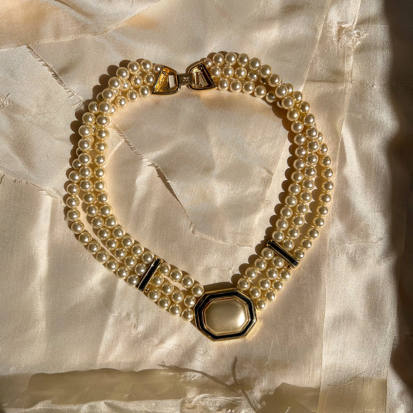 Stunning 1980s Triple-Strand Pearl Collar Necklace