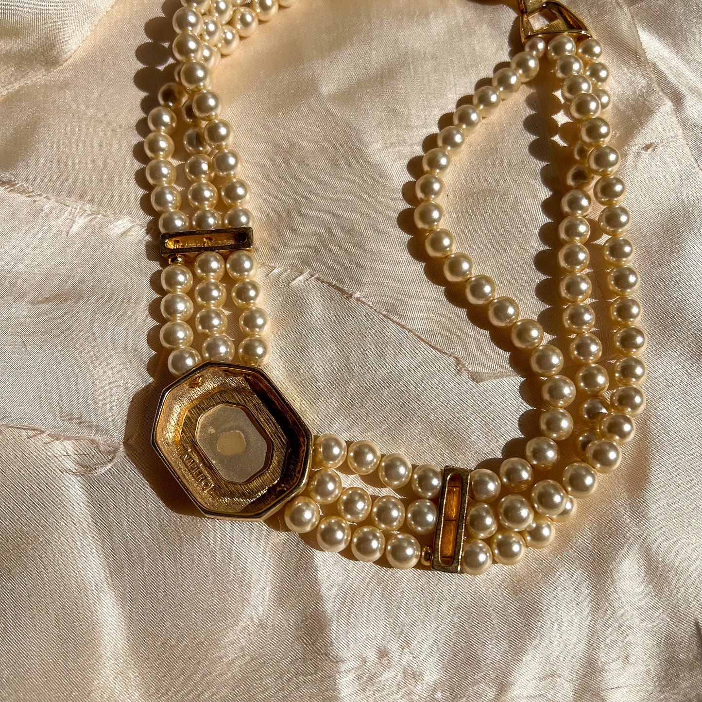 Stunning 1980s Triple-Strand Pearl Collar Necklace
