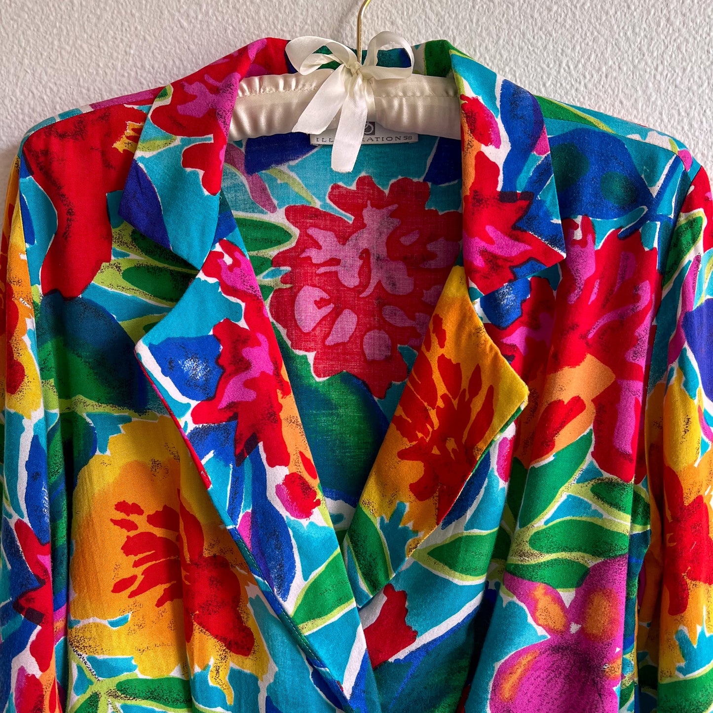 1980s Vibrant Tropical Print Cropped Blouse (M/L)
