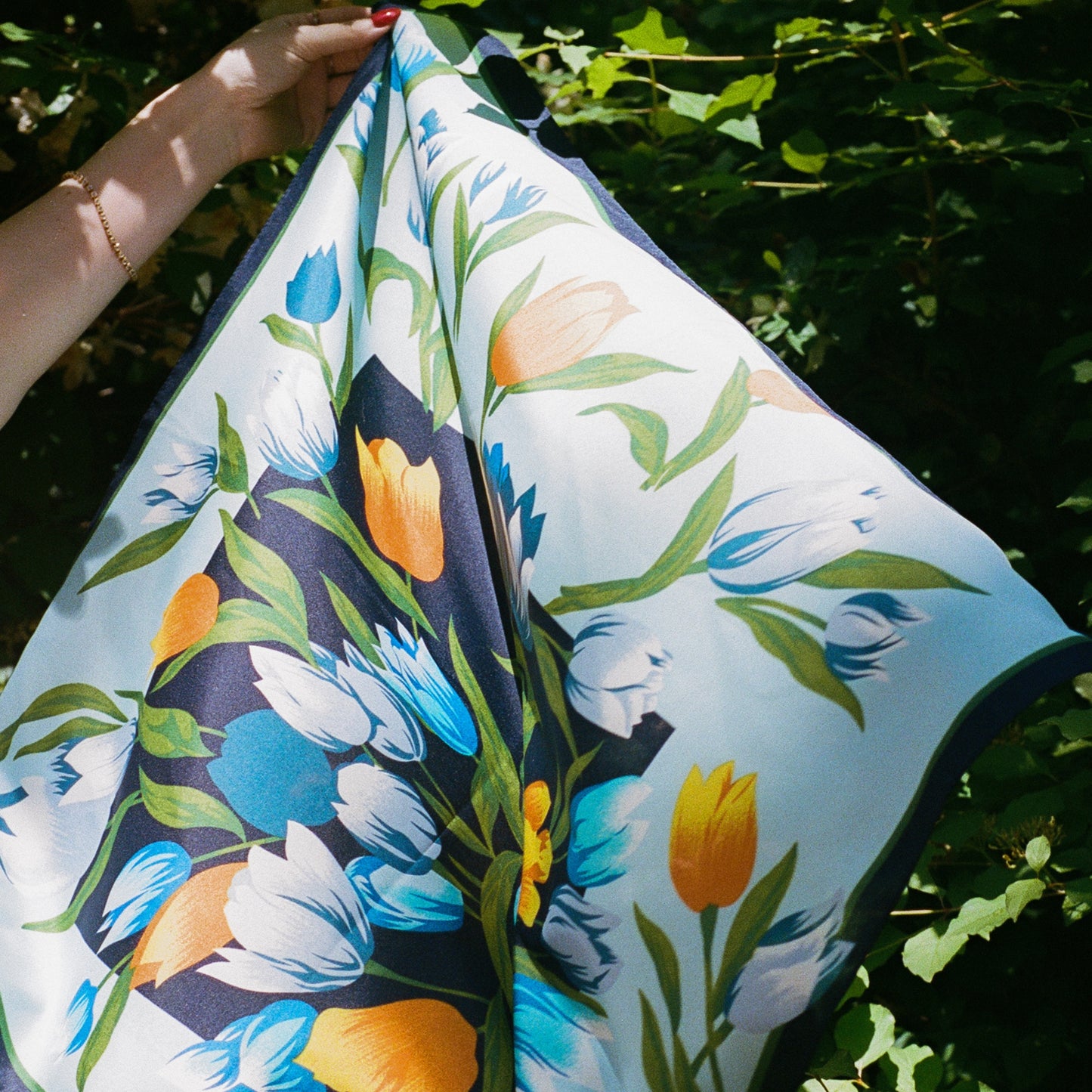 1980s Blue and Orange Tulips Scarf