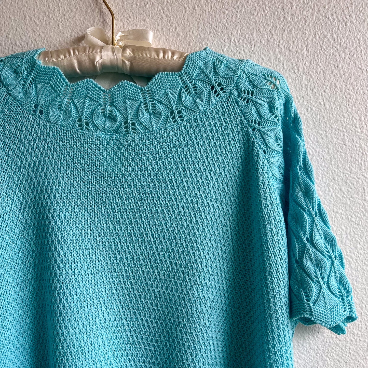 1980s Turquoise Sweater With Short Sleeves (L/XL)