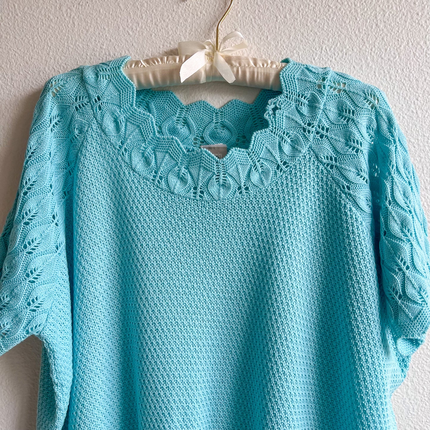 1980s Turquoise Sweater With Short Sleeves (L/XL)