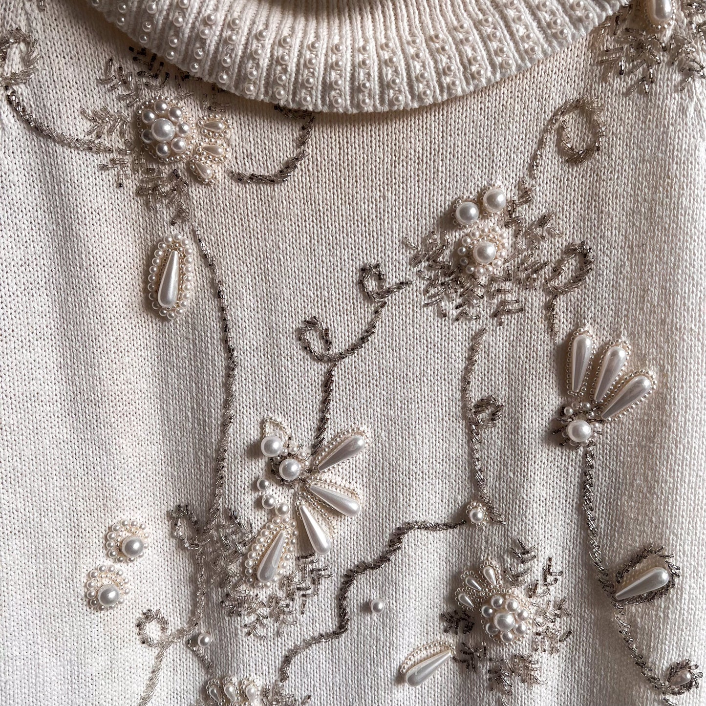 Fab 1980s White Sweater With Silver Embellishments (L/XL)