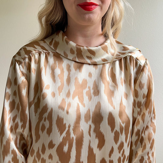 1990s Textured Blouse With Animal Print (L/XL)