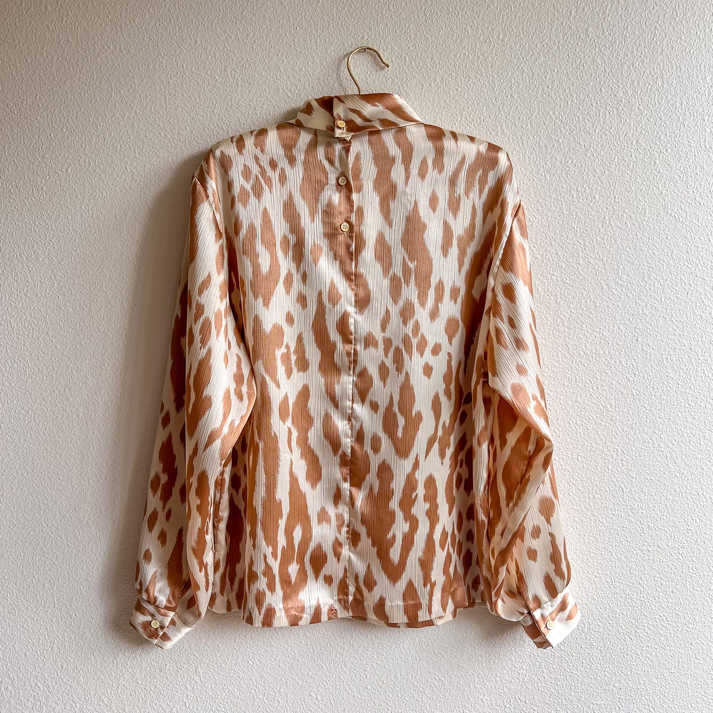 1990s Textured Blouse With Animal Print (L/XL)