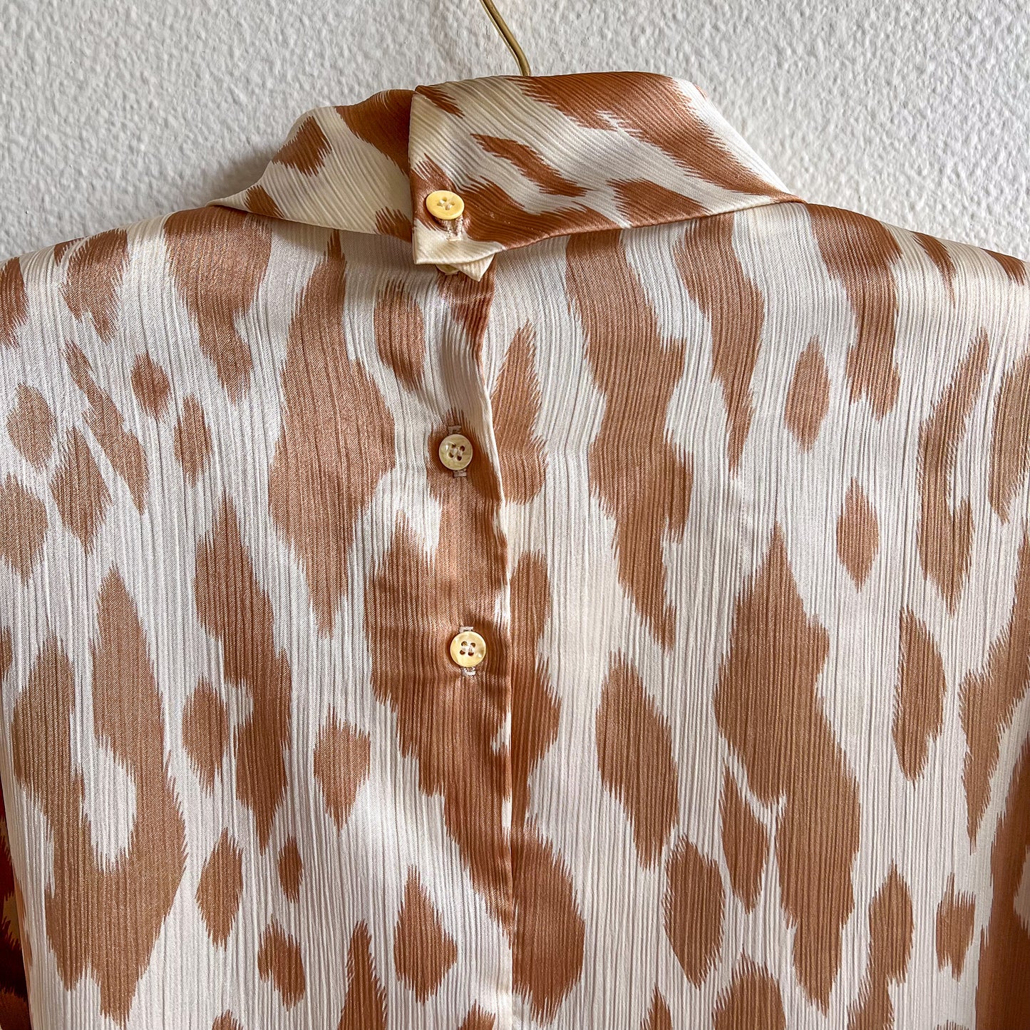 1990s Textured Blouse With Animal Print (L/XL)