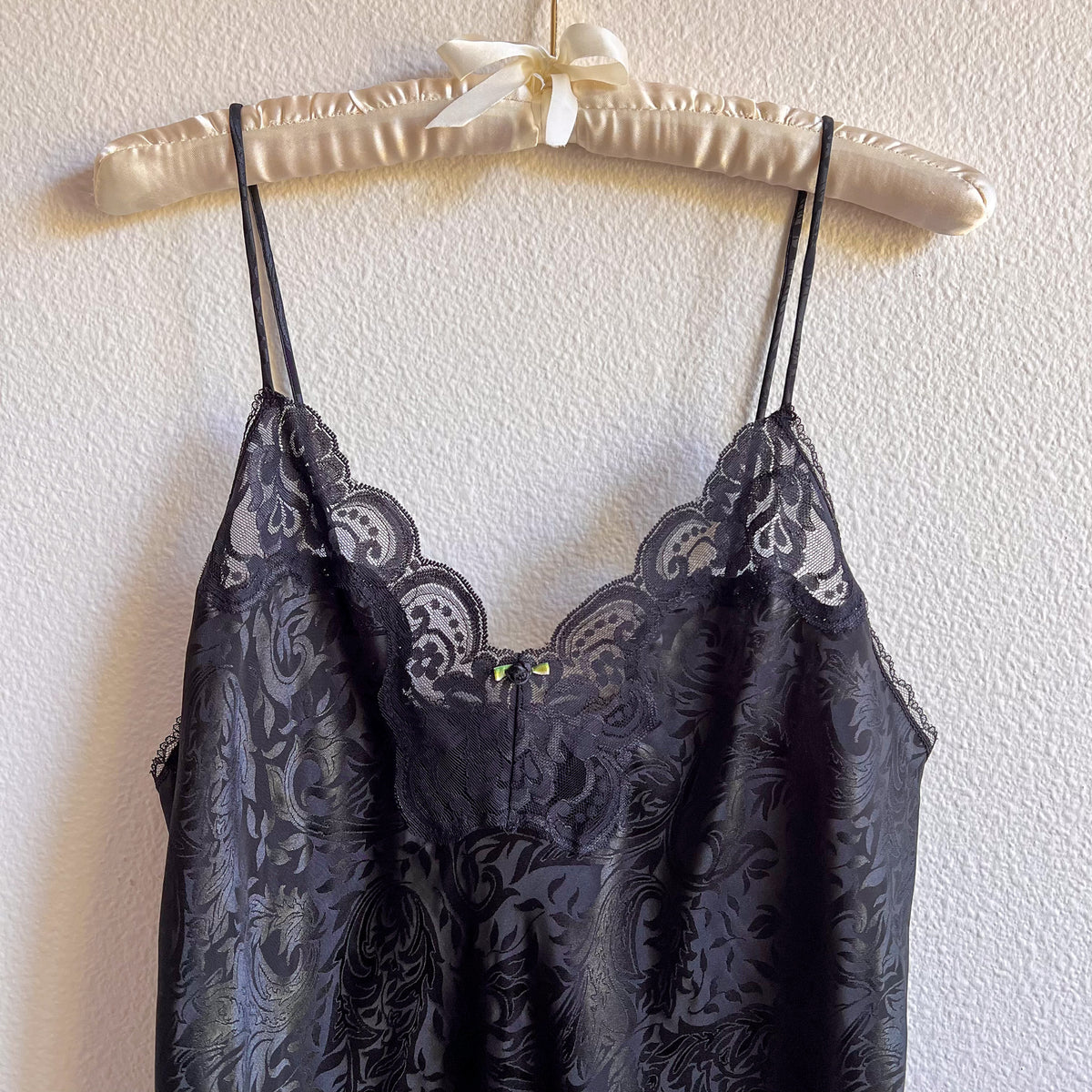 1990s Black Slip With Lace Details (L)