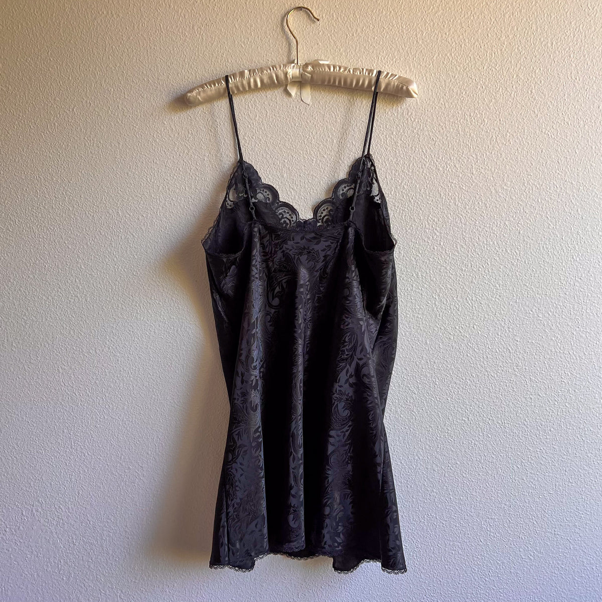1990s Black Slip With Lace Details (L)