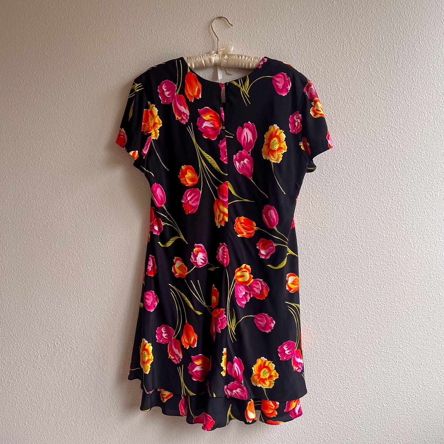 1990s Black Dress With Vibrant Tulip Print (L/XL)