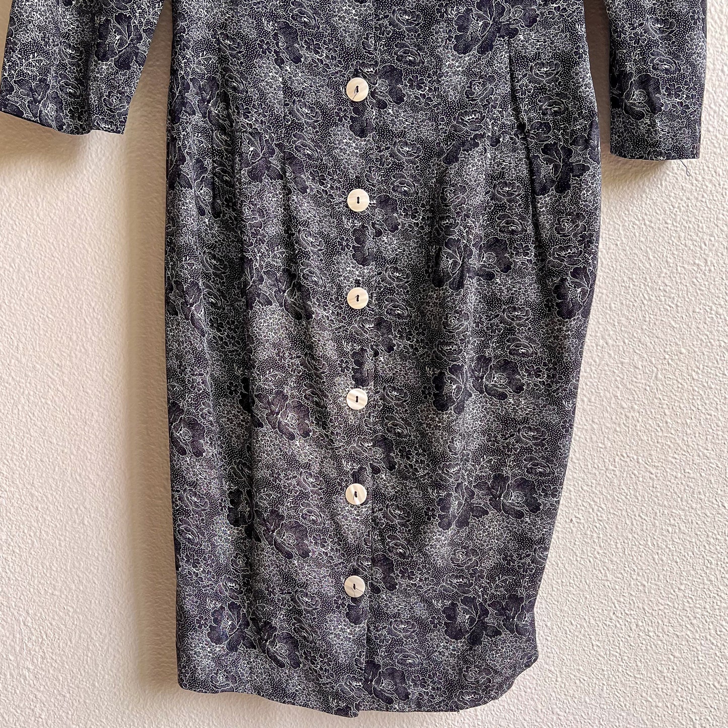 1990s Black and White Floral Buttoned Sheath Dress (M)