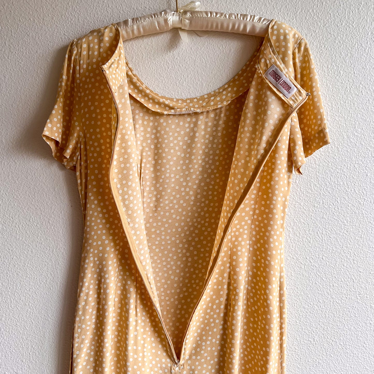 1990s Maggy London Cream Buttoned Midi Dress (M/L)