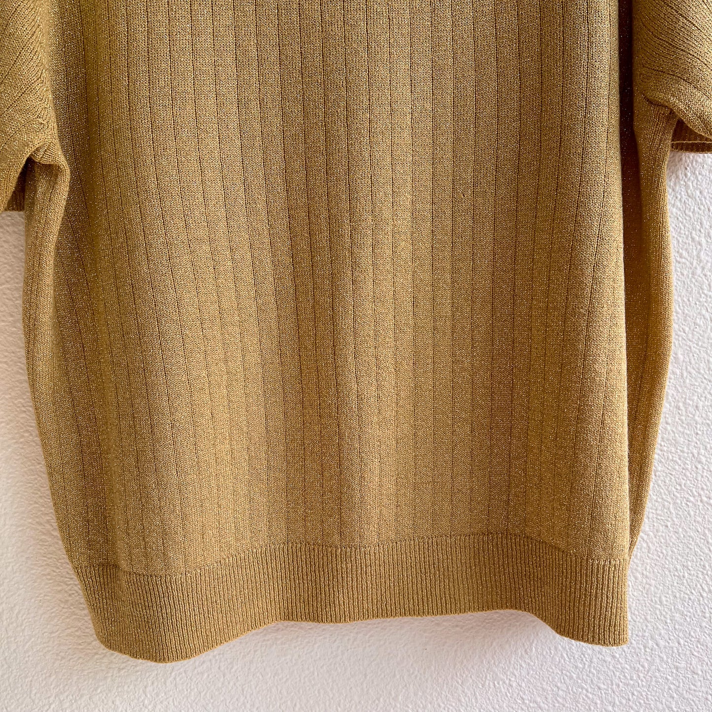 1990s Gold Rib Knit Short Sleeve Sweater (L/XL)