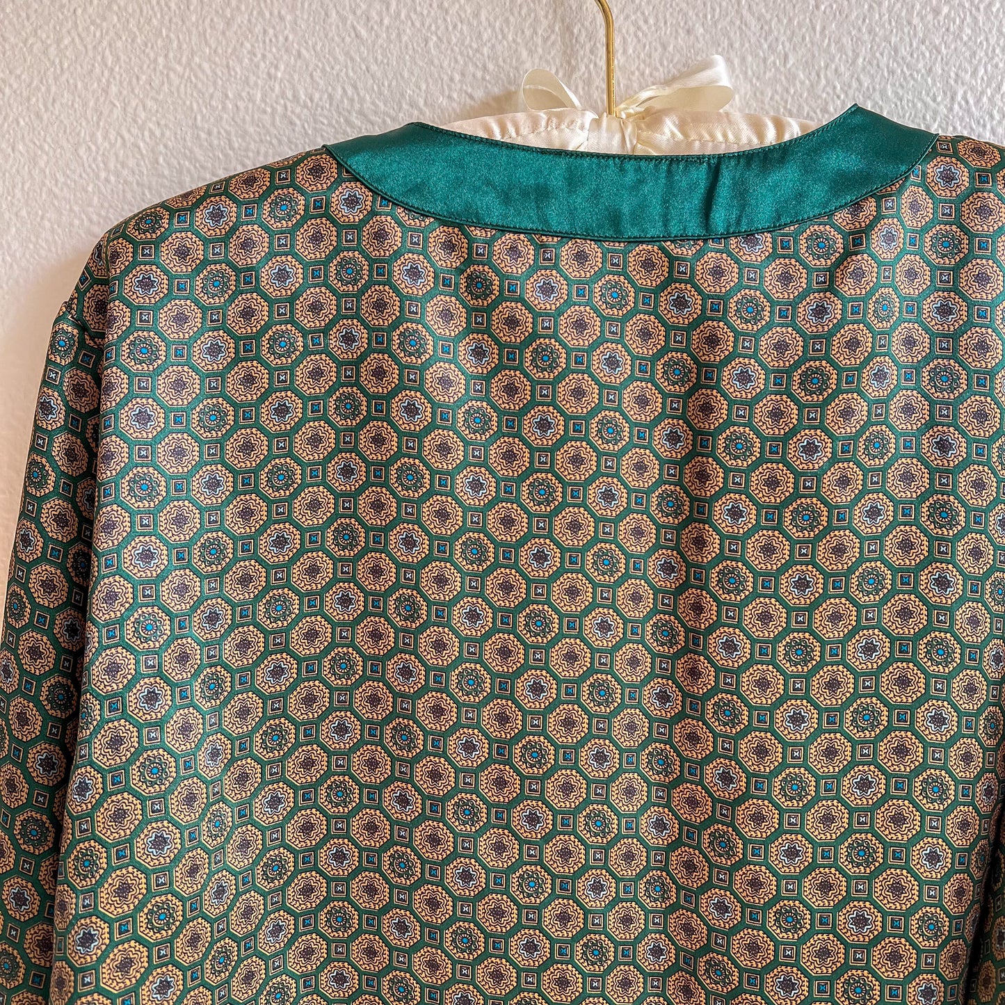 1990s Emerald Green Print Buttoned Blouse (S/M)