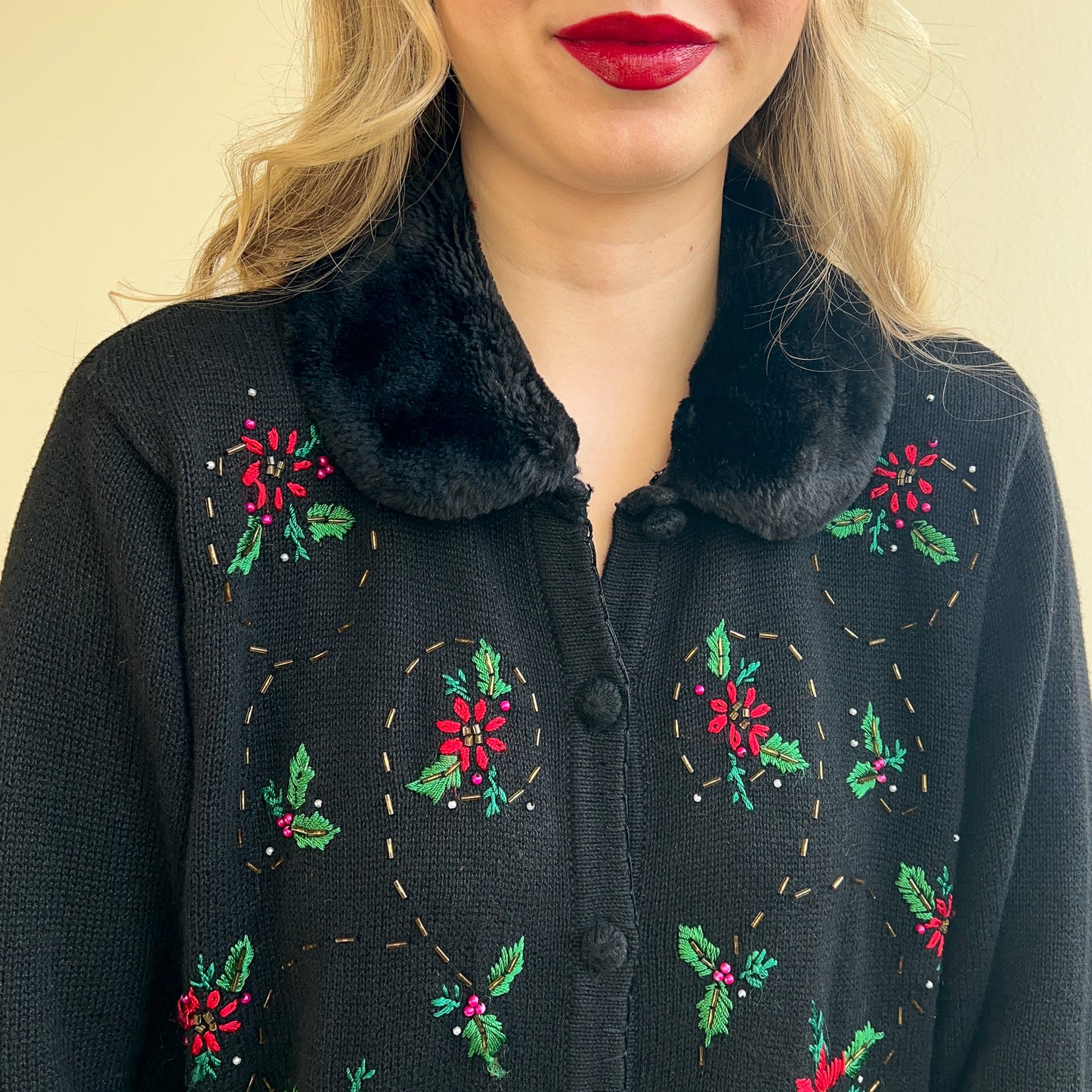 Adorable 1990s Holiday Embroidered Cardigan With Faux Fur Collar (L/XL)