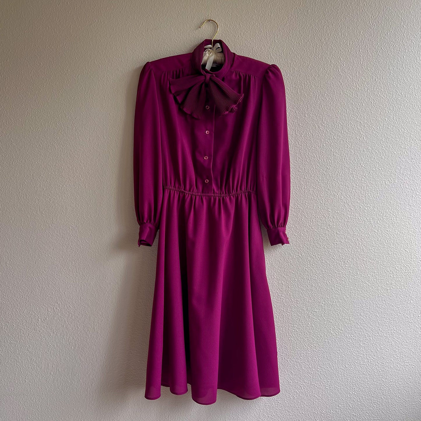 1990s Mulberry Dress With Pleated Bow Collar (XS/S)