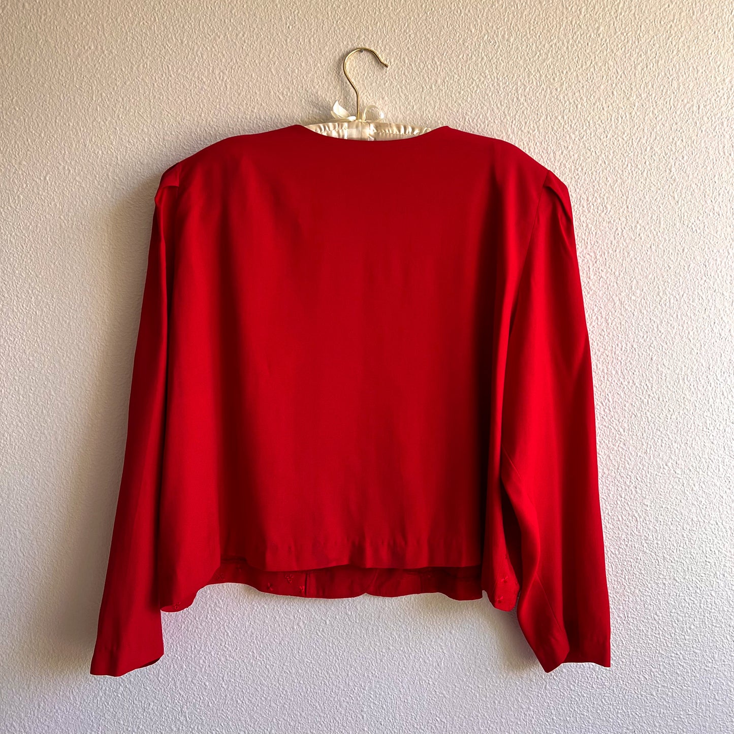 1990s Red Embroidered Button Top (L/XL)
