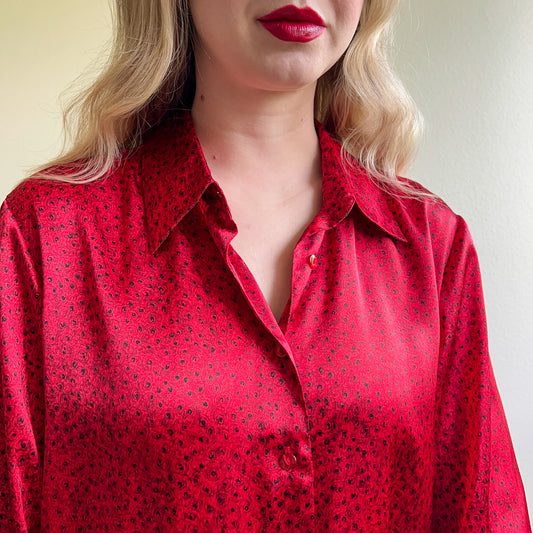 1990s Red Satin Blouse With Tiny Rosebud Print (L/XL)