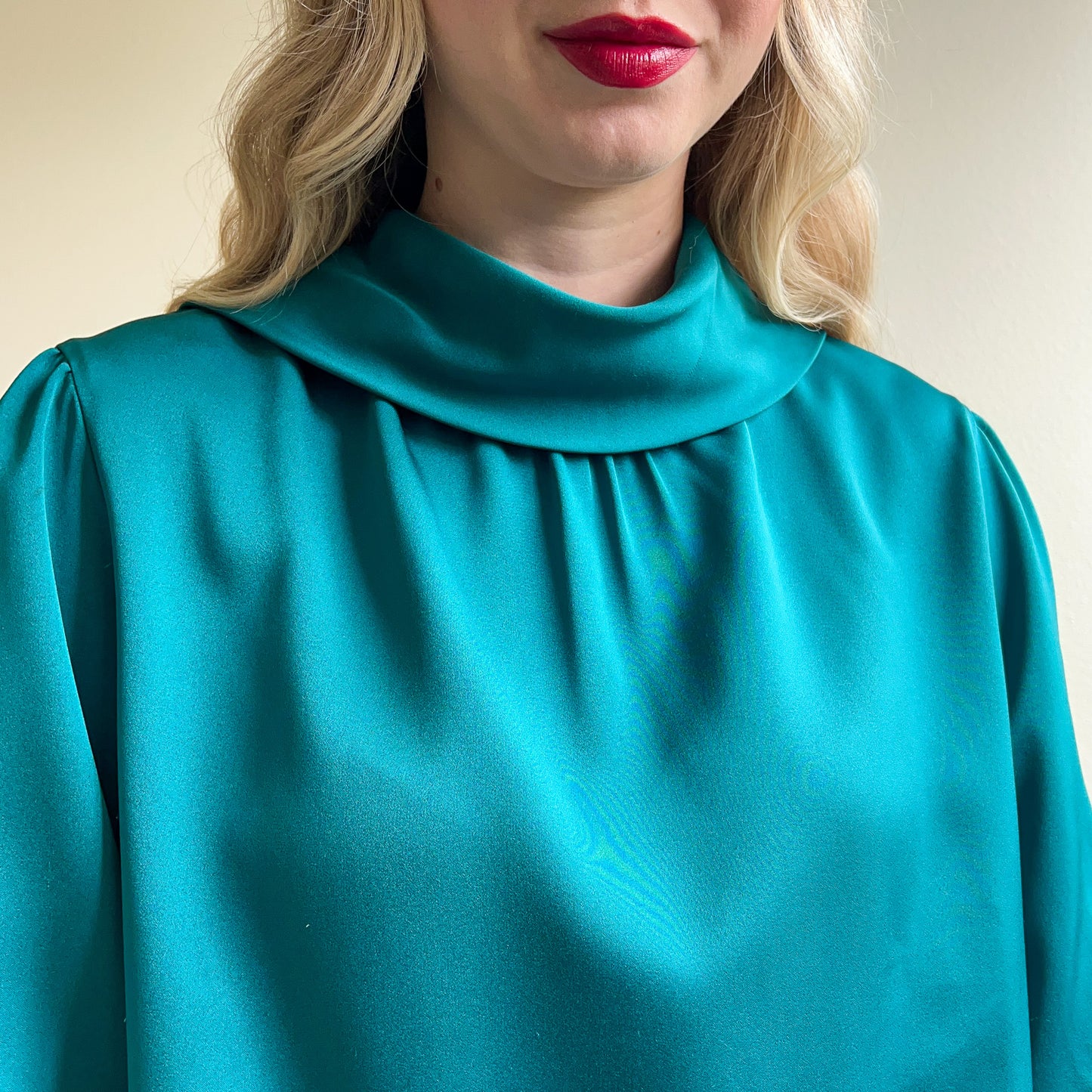 1990s Teal Blouse With Fold-Over Collar (L/XL)