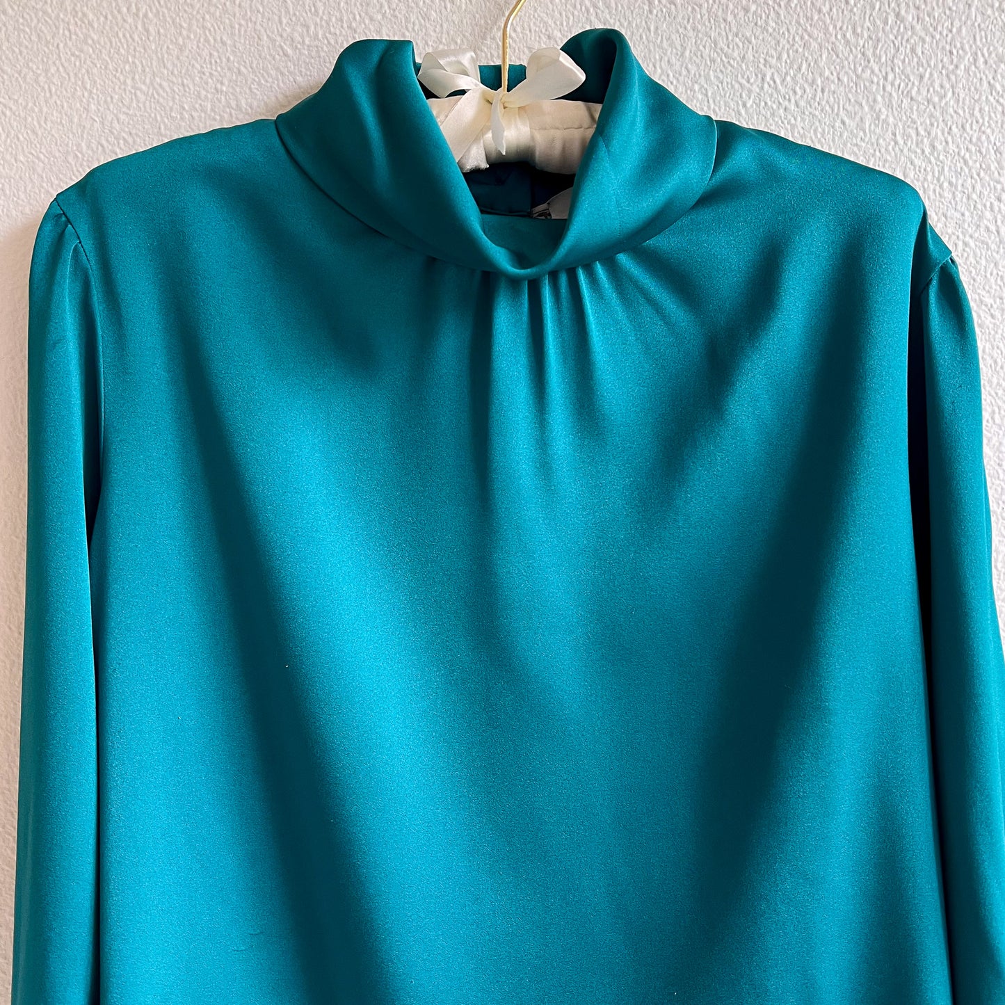 1990s Teal Blouse With Fold-Over Collar (L/XL)