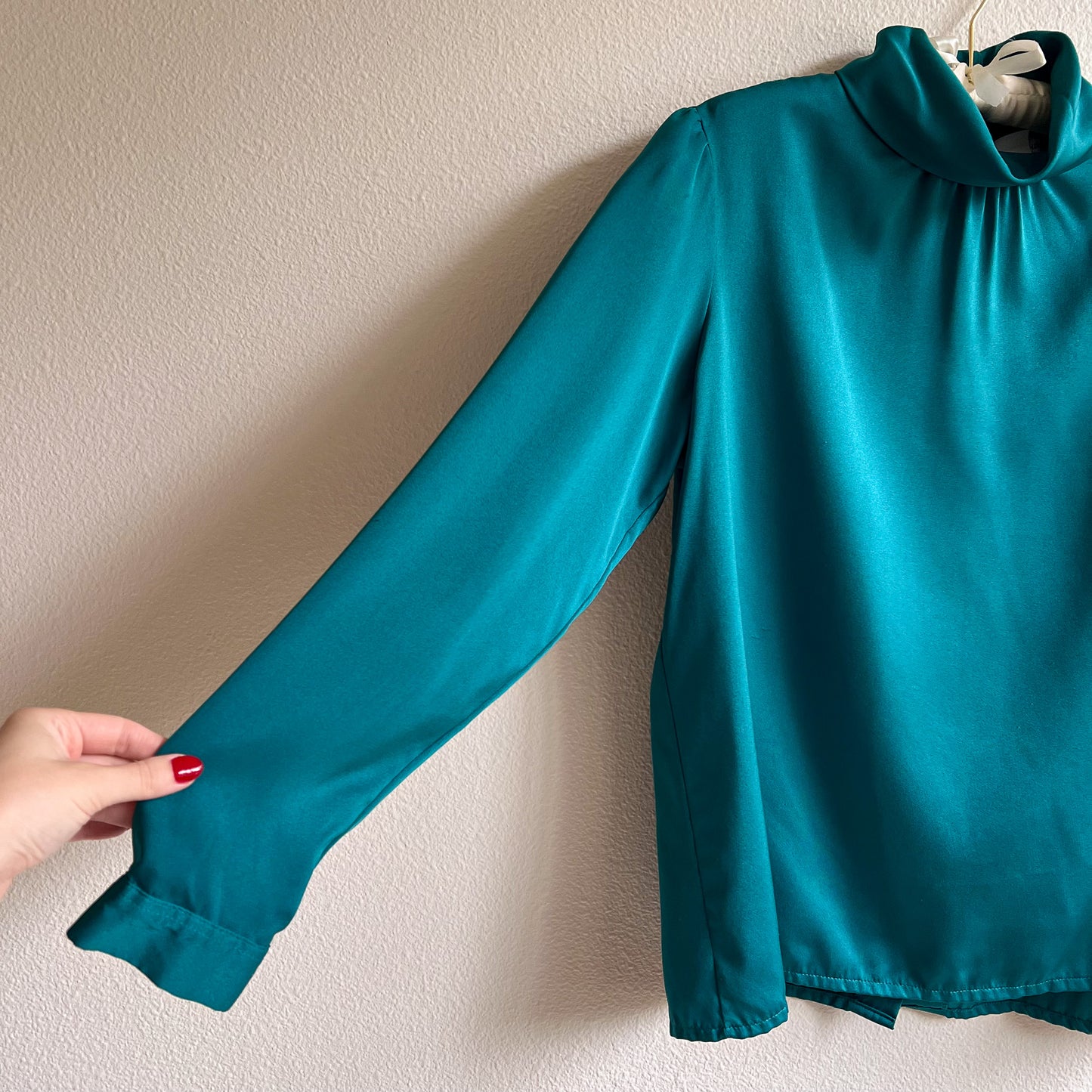 1990s Teal Blouse With Fold-Over Collar (L/XL)