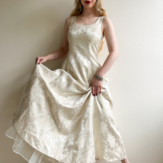 Darling 1990s White Gown With Tulle Skirt (S/M)